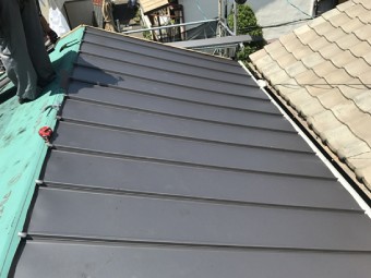 立平葺きによる屋根葺き替え