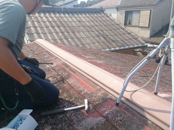 棟板金の撤去と掃除
