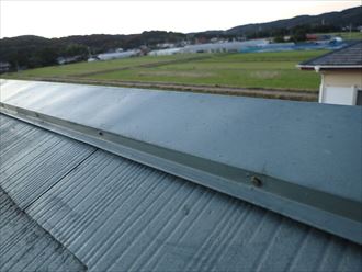 君津市 棟板金の浮き