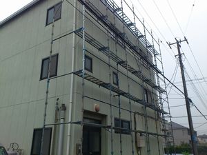 市原市 ビル屋上けらば 足場架設.jpg