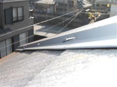 棟板金の釘浮き.JPG