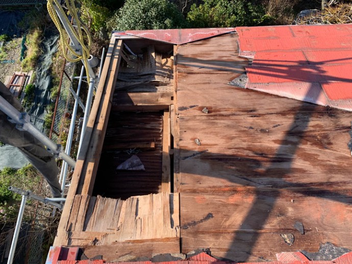1 5坪小屋をワイヤーとアンカーで固定した方法 台風に耐える強風対策 家作り反面教科書