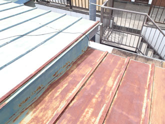 大多喜町　トタン屋根２