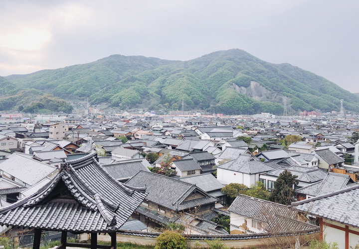 瓦屋根