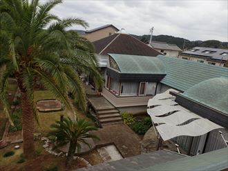 厚手のスレート屋根
