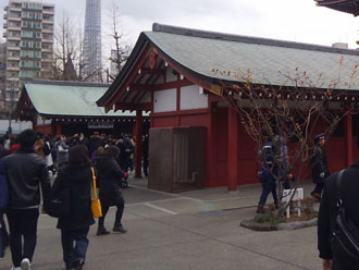 銅板葺きの屋根