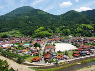 石州瓦の街並み