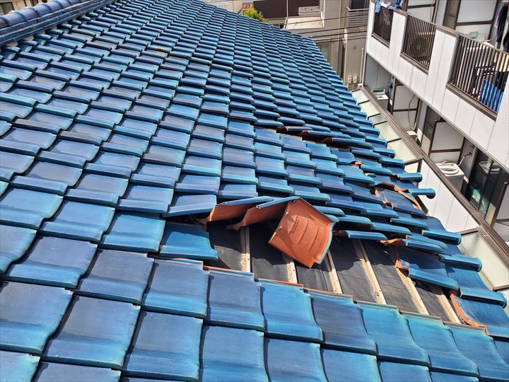 令和元年房総半島台風の影響で瓦屋根に被害