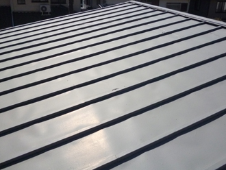 瓦棒葺きのメリットやデメリット メンテナンス方法とは