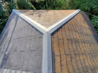 スレート屋根の塗膜が剥がれ防水性が低下