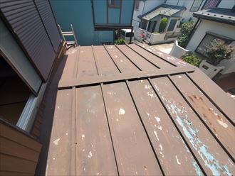 瓦棒屋根の塗装の剥がれは錆に繋がります