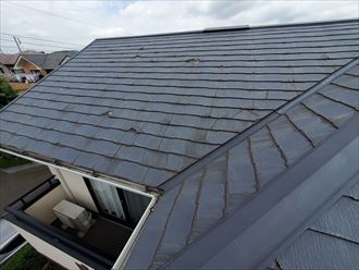 船橋市夏見にてコロニアルneoのひび割れや欠け 耐久性が低く飛散や雨漏りに繋がりますので屋根カバー工事をご提案