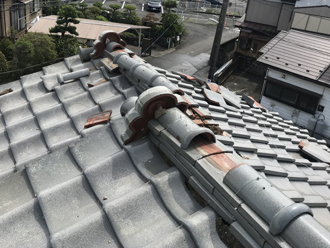 台風15号によって崩れてしまった棟瓦