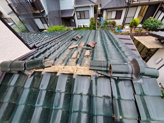 台風15号によって崩壊してしまった下屋の棟