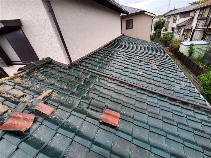 令和元年房総半島台風の影響で棟の崩壊や瓦の割れの被害