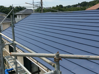 屋根材の中でも最近注目されている金属屋根の種類やメリット デメリットとは