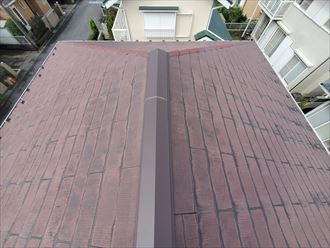船橋市三咲にて防水性が低下したスレート屋根の調査を行いました