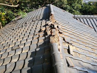 台風による棟瓦の被害
