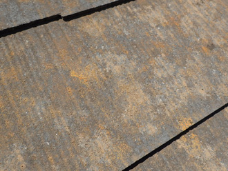 屋根掃除はdiyで可能 屋根の汚れを放置してはいけない理由をご紹介