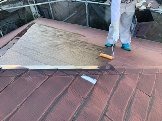 8屋根塗装の下塗り工程