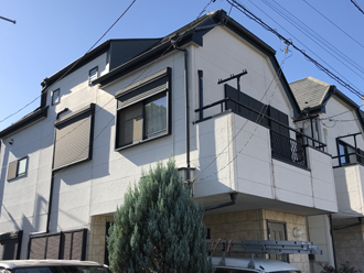 我孫子市中峠台にてドローンを使用したパミール屋根の点検を実施 屋根材の落下と剥離を確認