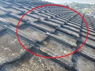 強風の影響により桟瓦がずれてしまいました