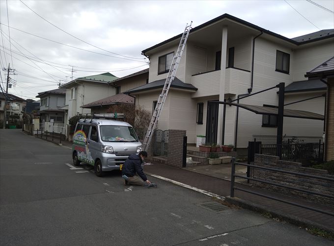 屋根調査を行います