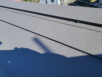 スーパーガルテクトを使用した屋根葺き替え工事の定期点検