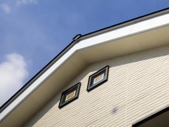 軒下 軒天 の劣化症状とその原因 修理方法について街の屋根やさんがご紹介