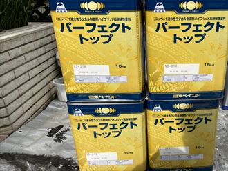 屋根塗装工事にて使用したファインパーフェクトベスト