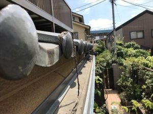 雨樋の外れが発生