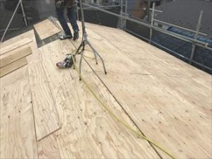 野地板設置の屋根カバー工事