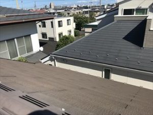 築年数の浅いスレート屋根の点検調査