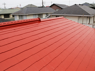 塗装されたスレート屋根
