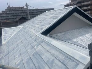 屋根下塗りの完了