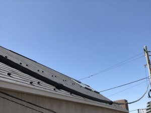 急勾配屋根の天窓調査