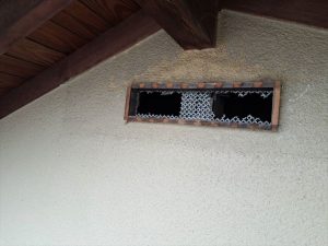 通気口の補修