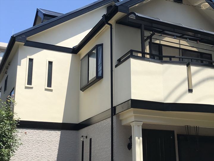 幕板のある住まいの外観