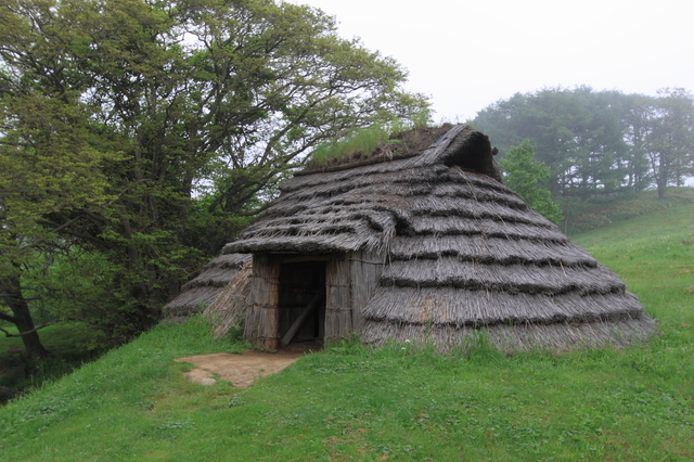 竪穴式住居