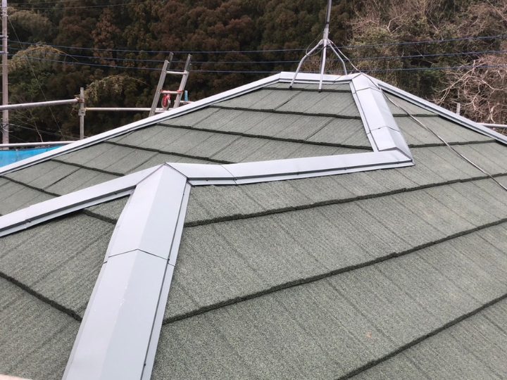 屋根葺き替え工事の完工