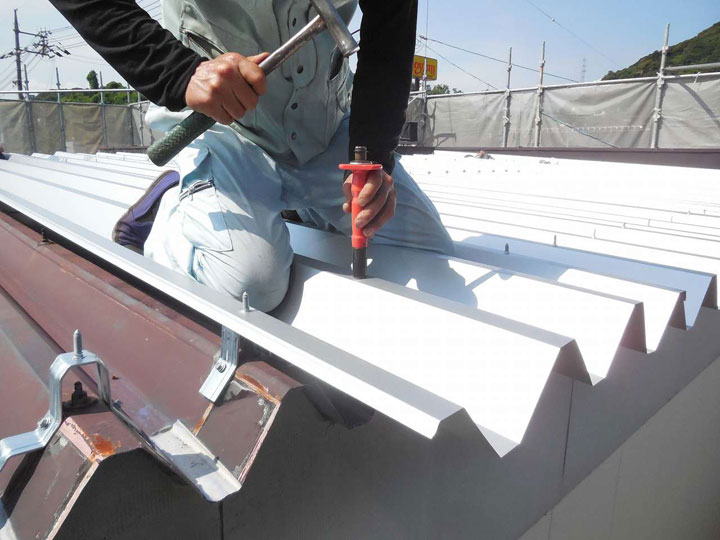 屋根カバー工事