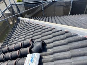 棟瓦の積み直し作業