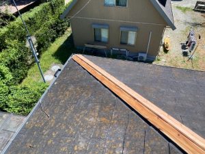 貫板(木材)の交換作業後の状態