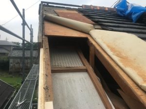 「下地」の撤去作業