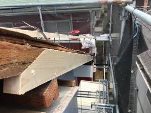 屋根構造体の補修工事