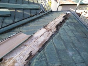 経年劣化した貫板の状態