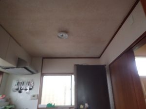 室内の雨漏り状態