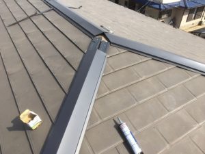 新規の「棟板金」を設置