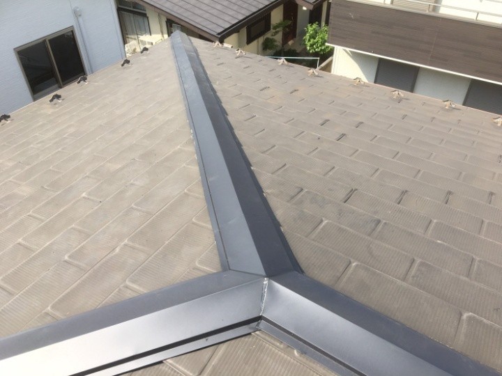 棟板金の交換工事が無事に完工