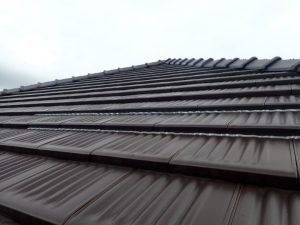 瓦の差し替え工事施工後の屋根